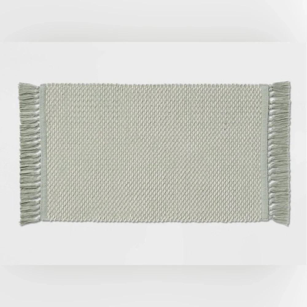 NWT threshold bath rug & matching canister